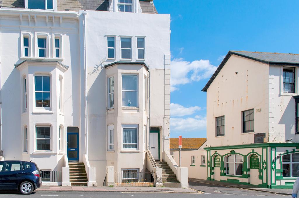 1 Bed Flat Property to Rent in Seaford, BN25 1EN by Newberry Tully
