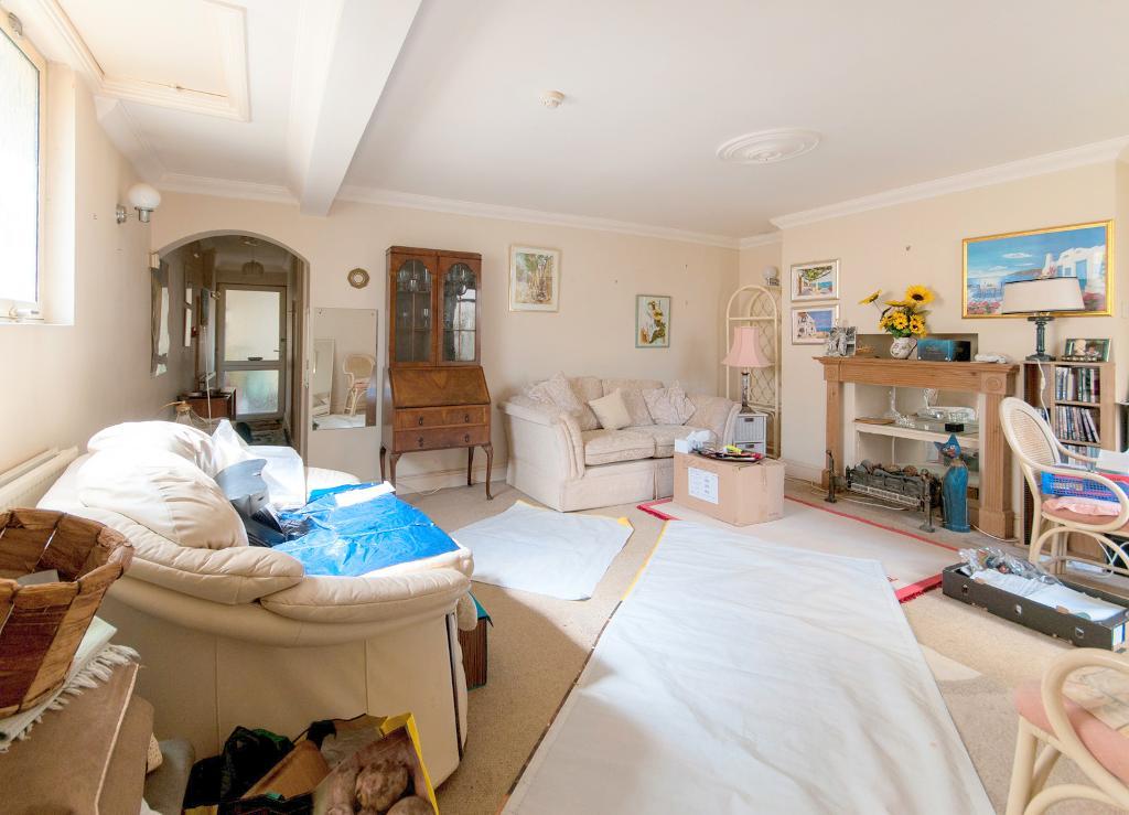 1 Bedroom Flat to Rent in Seaford, BN25 1EN
