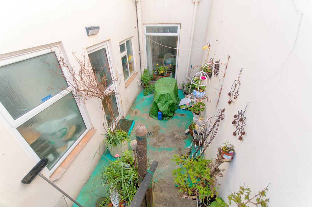 1 Bedroom Flat to Rent in Seaford, BN25 1EN