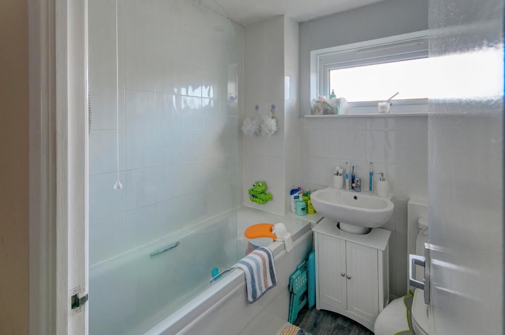 3 Bedroom House for Sale in Seaford, BN25 3DA