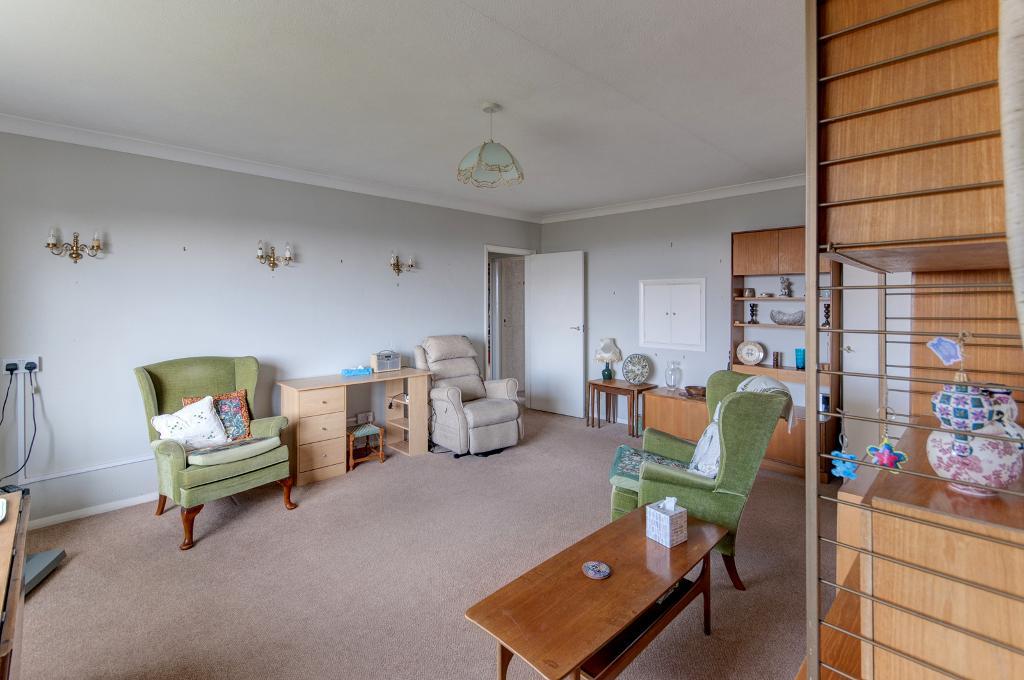 2-bedroom-flat-for-sale-in-seaford-newberry-tully