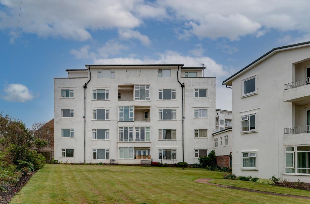 2 Bedroom Flat for Sale in Seaford, BN25 1QE
