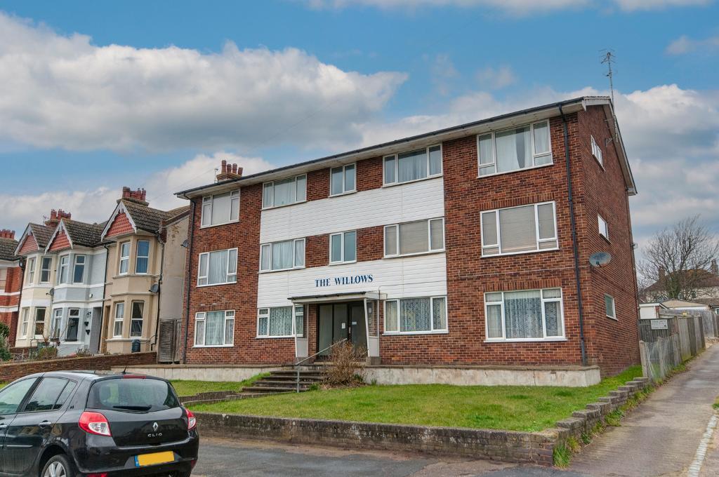 2 Bed Flat Property for Sale in Seaford, BN25 2DN by Newberry Tully