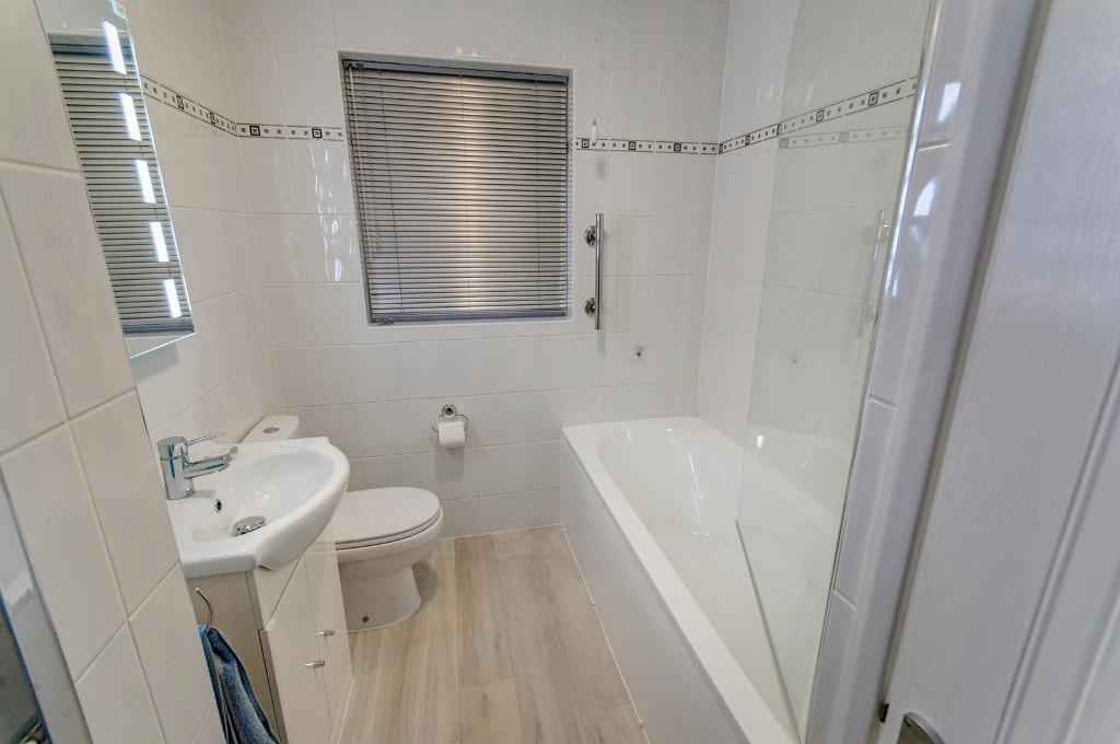 4 Bedroom House for Sale in Seaford Newberry Tully