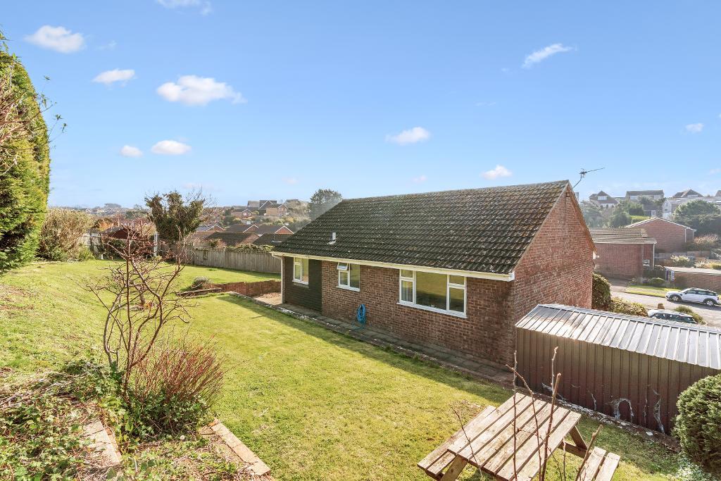 2 Bedroom Bungalow for Sale in Seaford, BN25 2UJ