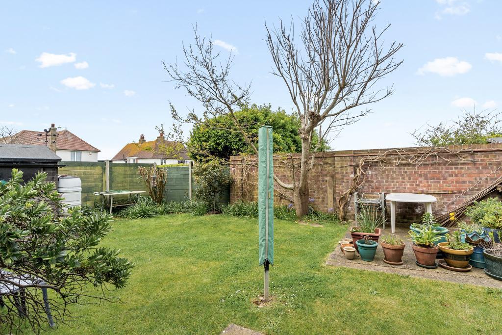 4 Bedroom House for Sale in Seaford, BN25 2QE