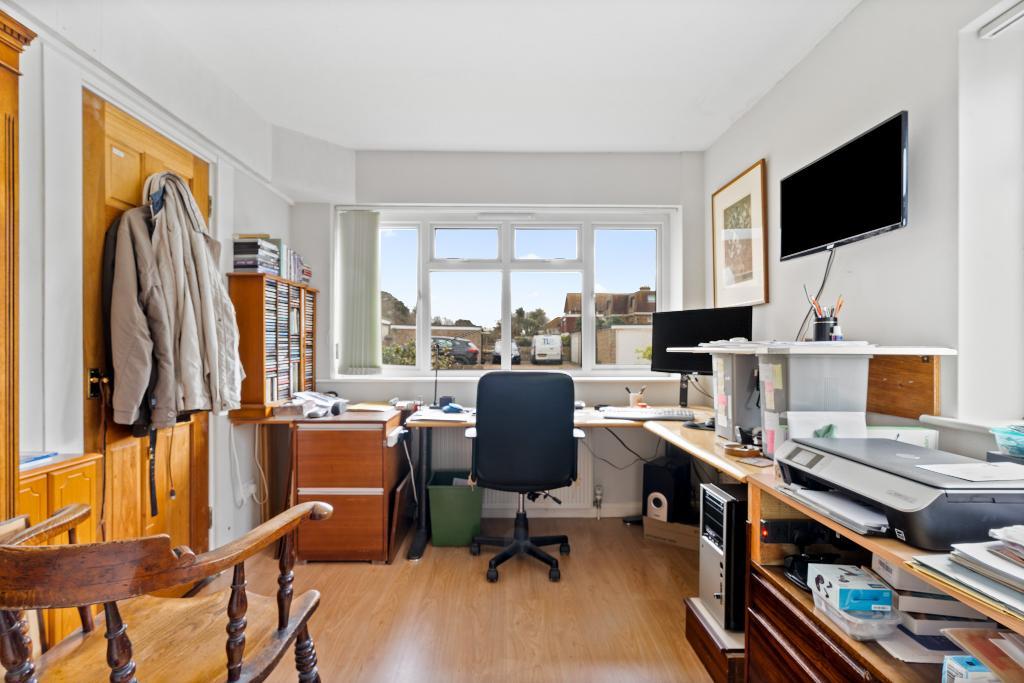 4 Bedroom House for Sale in Seaford, BN25 2QE