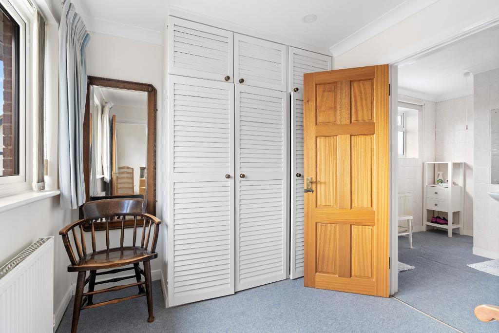 4 Bedroom House for Sale in Seaford, BN25 2QE