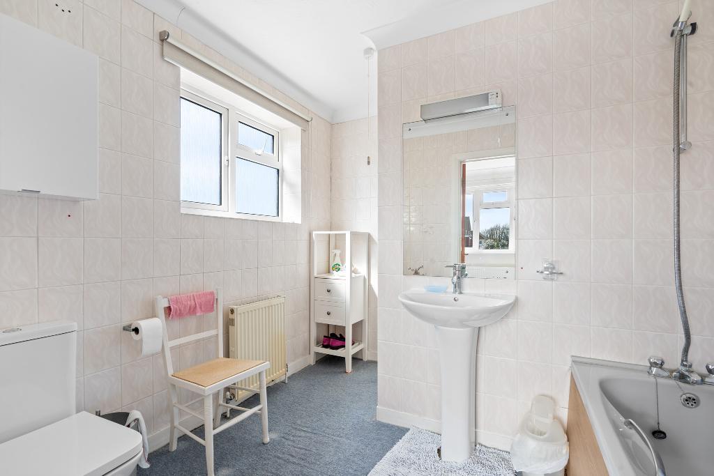 4 Bedroom House for Sale in Seaford, BN25 2QE