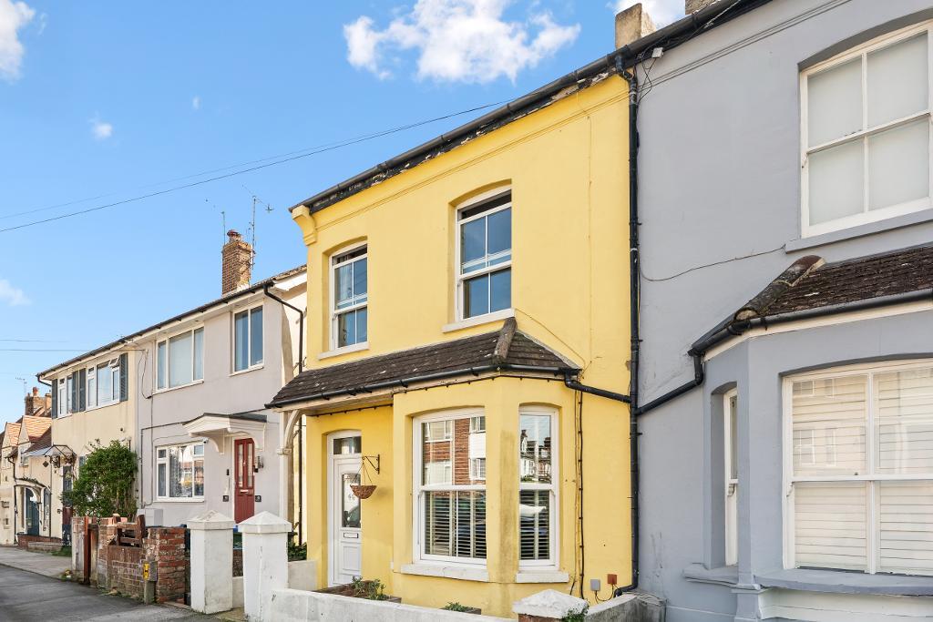 3 Bed House Property for Sale in Seaford, BN25 2DL by Newberry Tully