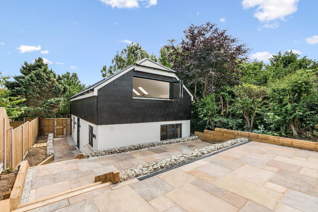 Station Road, Berwick, East Sussex, BN26 6SZ