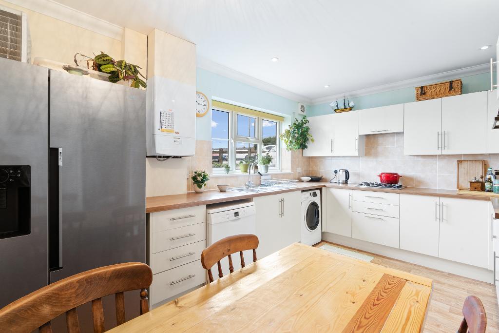 3 Bedroom House for Sale in Seaford, BN25 1EY