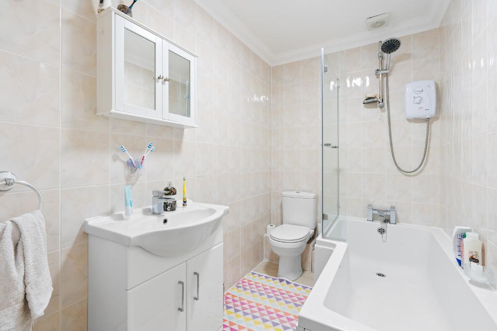 3 Bedroom House for Sale in Seaford, BN25 1EY