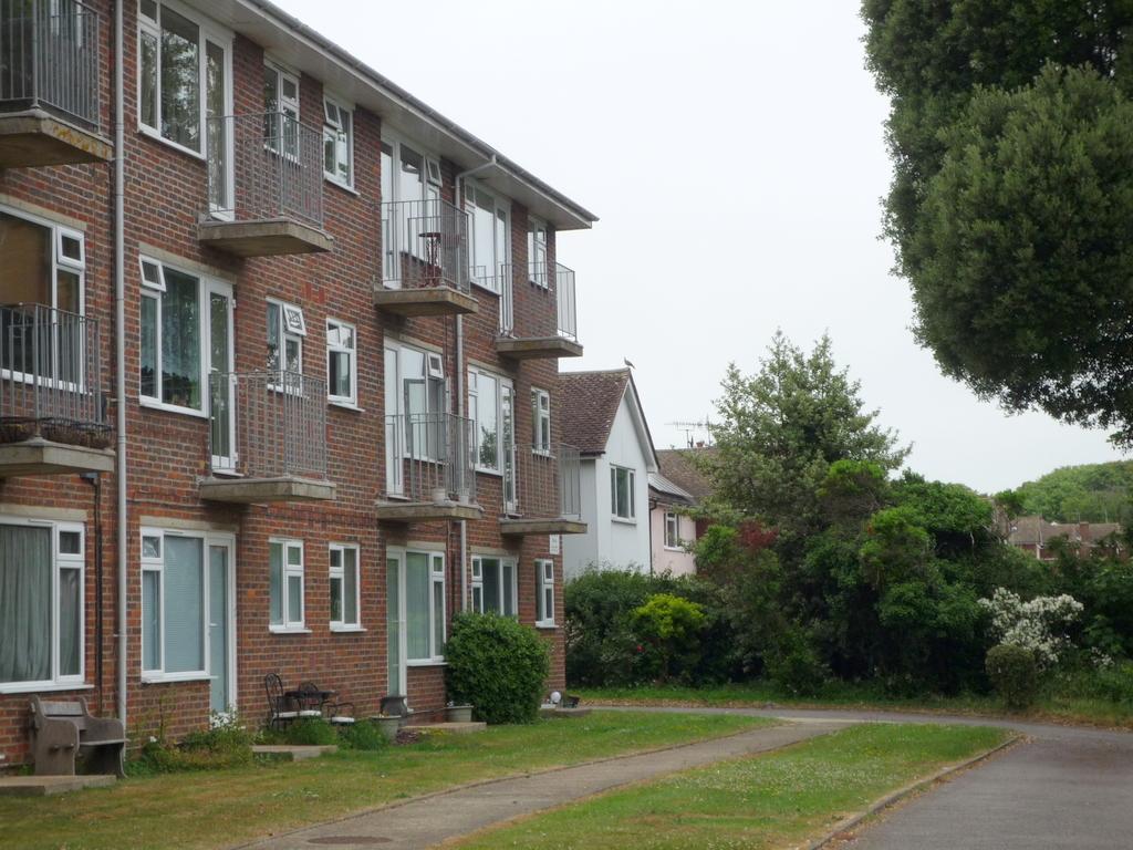 1 Bedroom Flat to Rent in Seaford, BN25 2EL