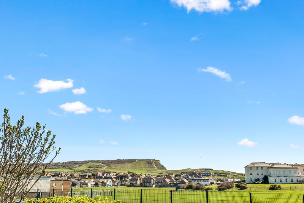 2 Bedroom Flat for Sale in Seaford, BN25 1QD