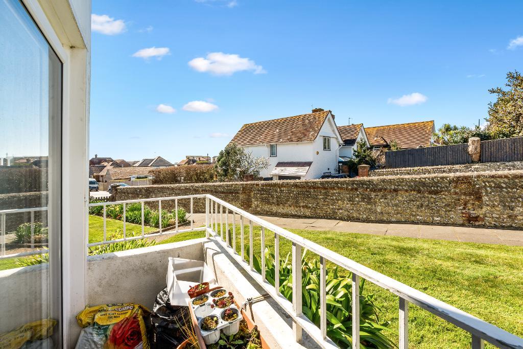 2 Bedroom Flat for Sale in Seaford, BN25 1QD