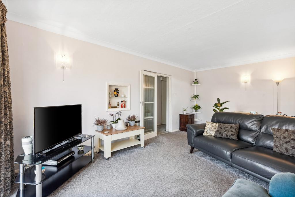 2 Bedroom Flat for Sale in Seaford, BN25 1QD