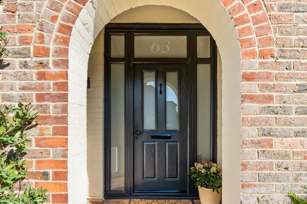 4 Bedroom House for Sale in Seaford, BN25 4PR