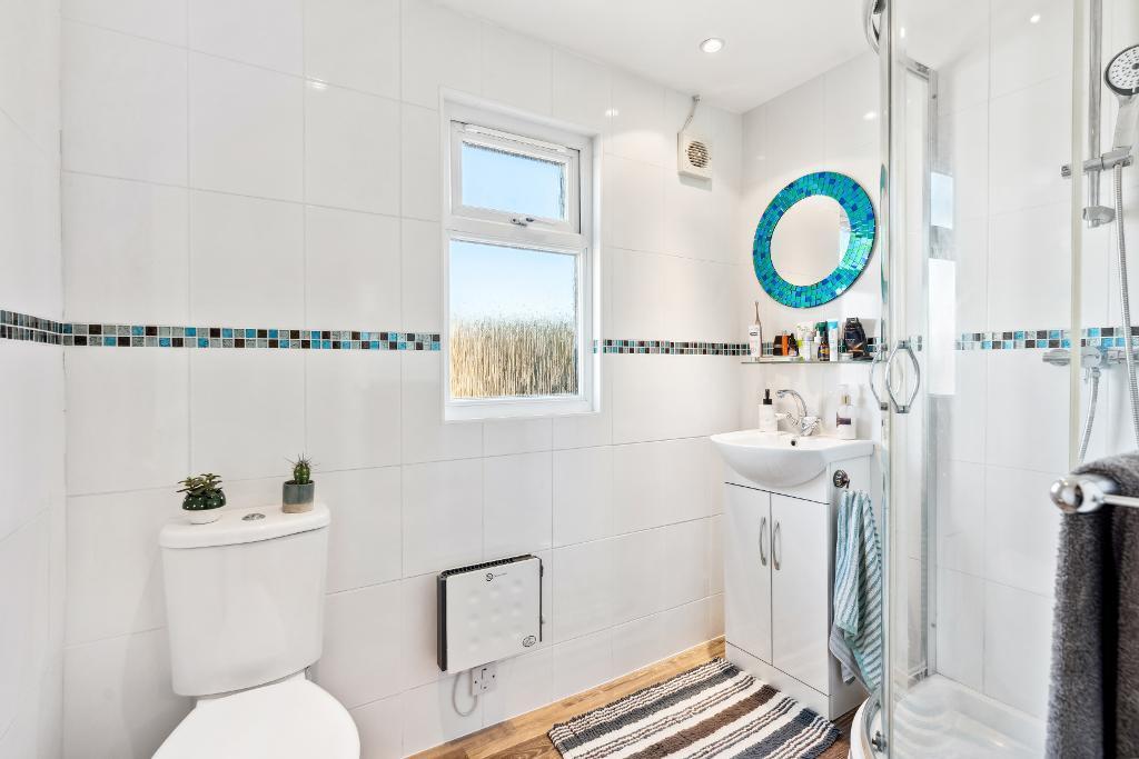 4 Bedroom House for Sale in Seaford, BN25 4PR