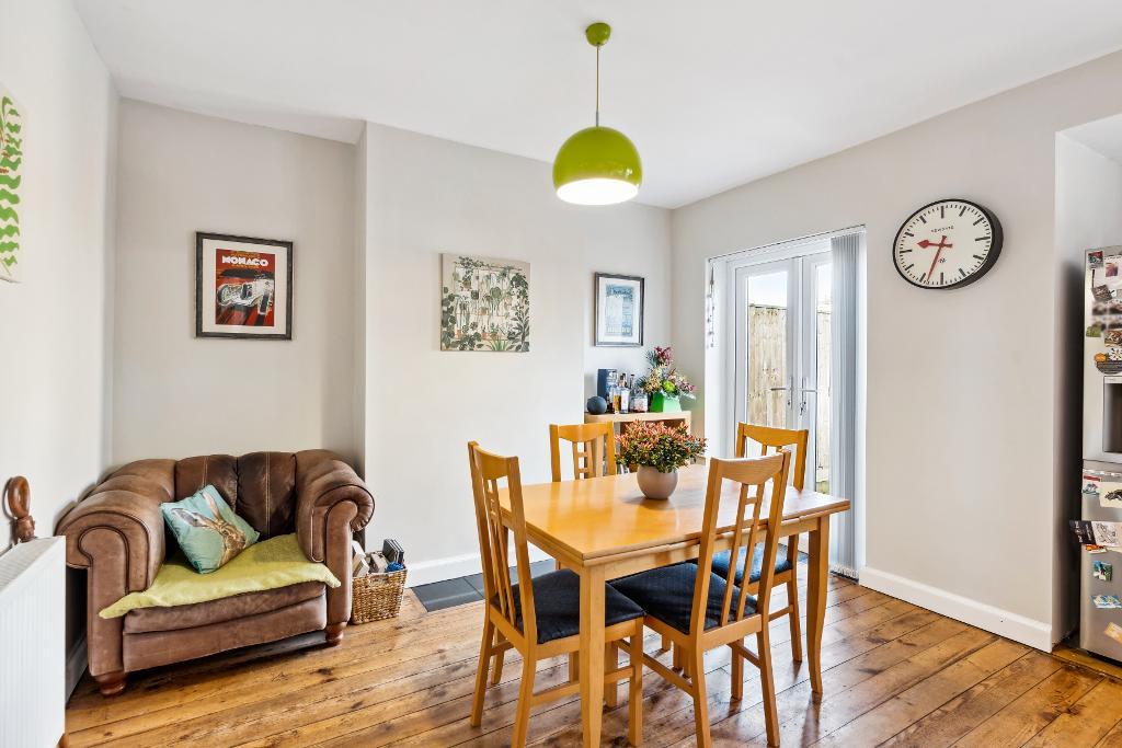 4 Bedroom House for Sale in Seaford, BN25 4PR