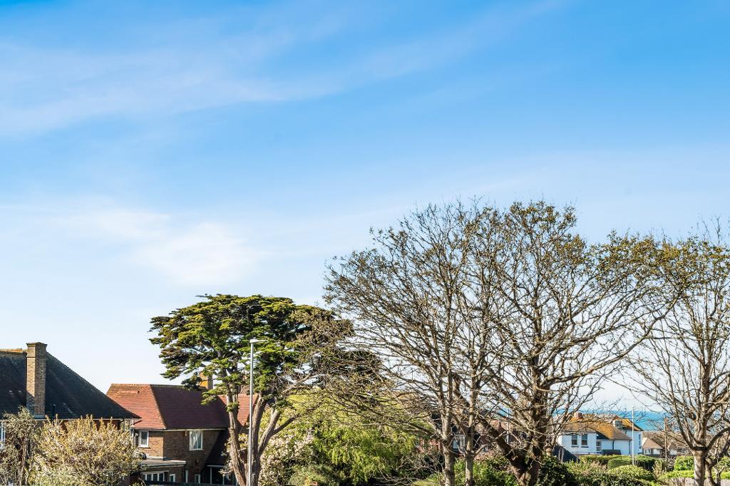 2 Bedroom Flat for Sale in Seaford, BN25 2LB