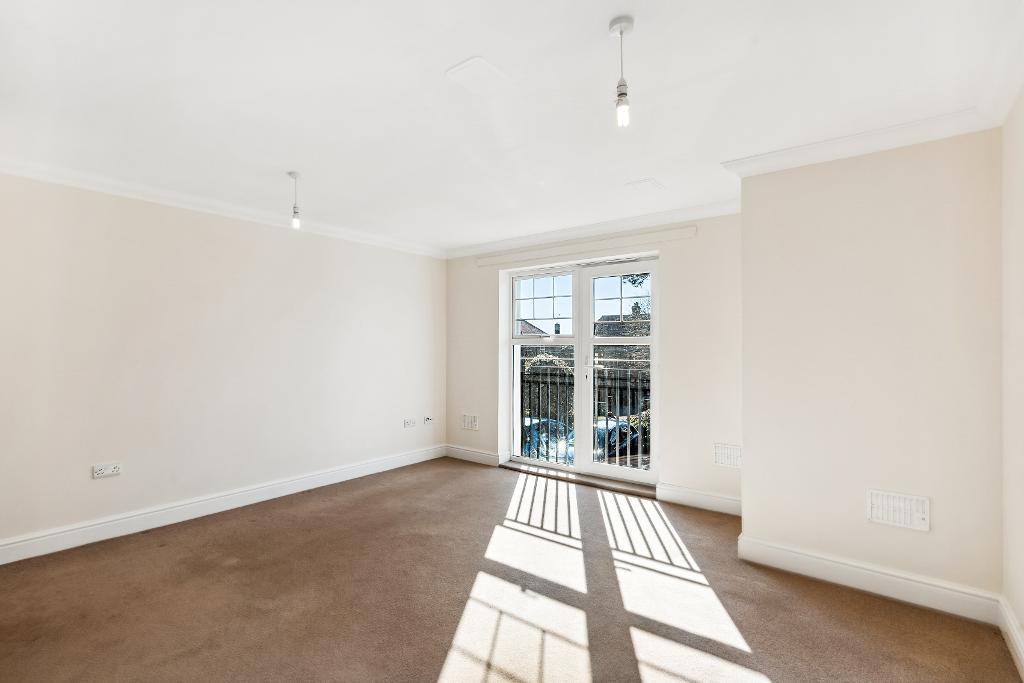 2 Bedroom Flat for Sale in Seaford, BN25 2LB