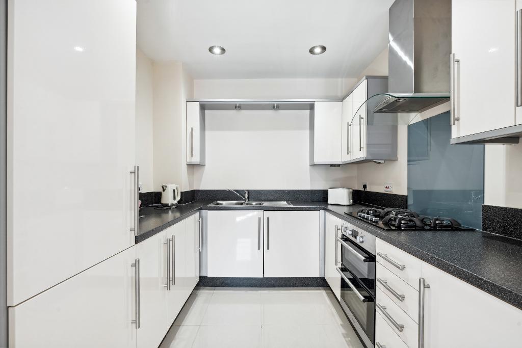2 Bedroom Flat for Sale in Seaford, BN25 2LB
