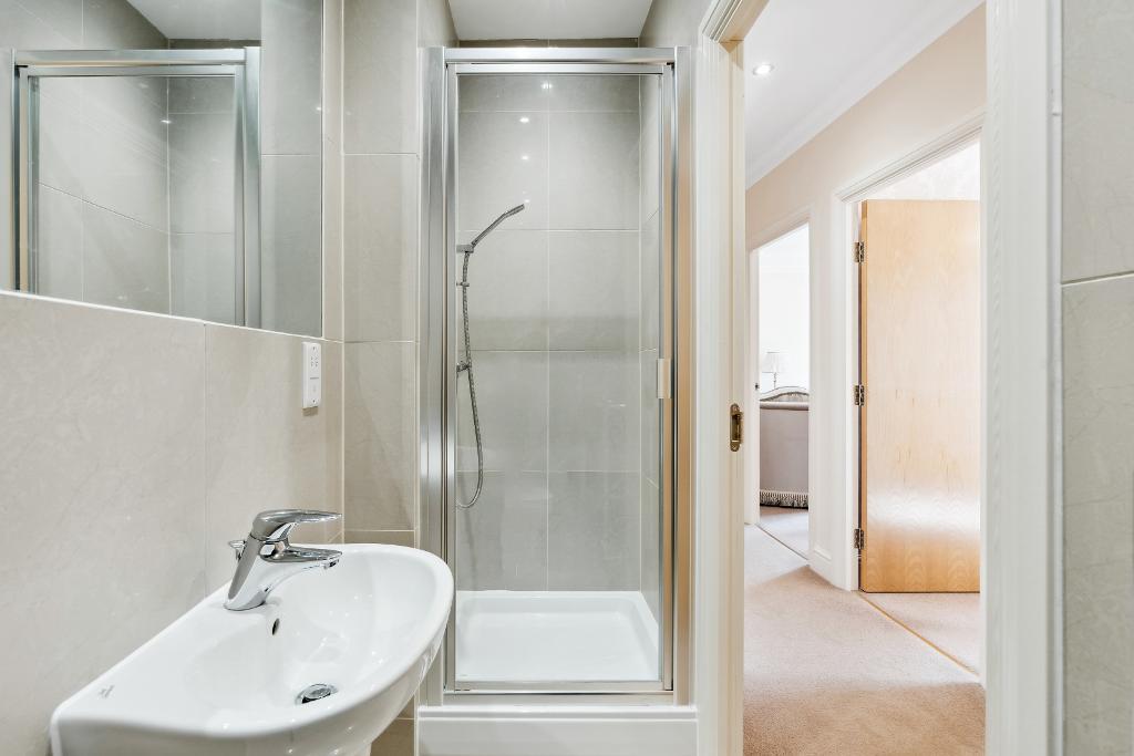 2 Bedroom Flat for Sale in Seaford, BN25 2LB