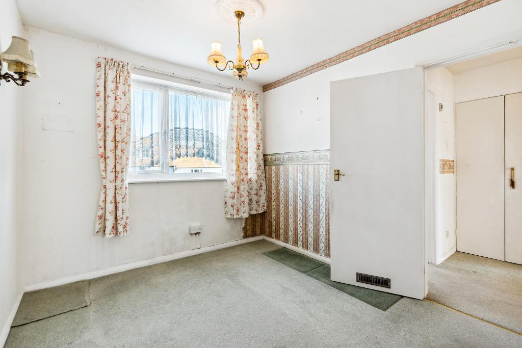 2 Bedroom Flat for Sale in Seaford, BN25 1HY