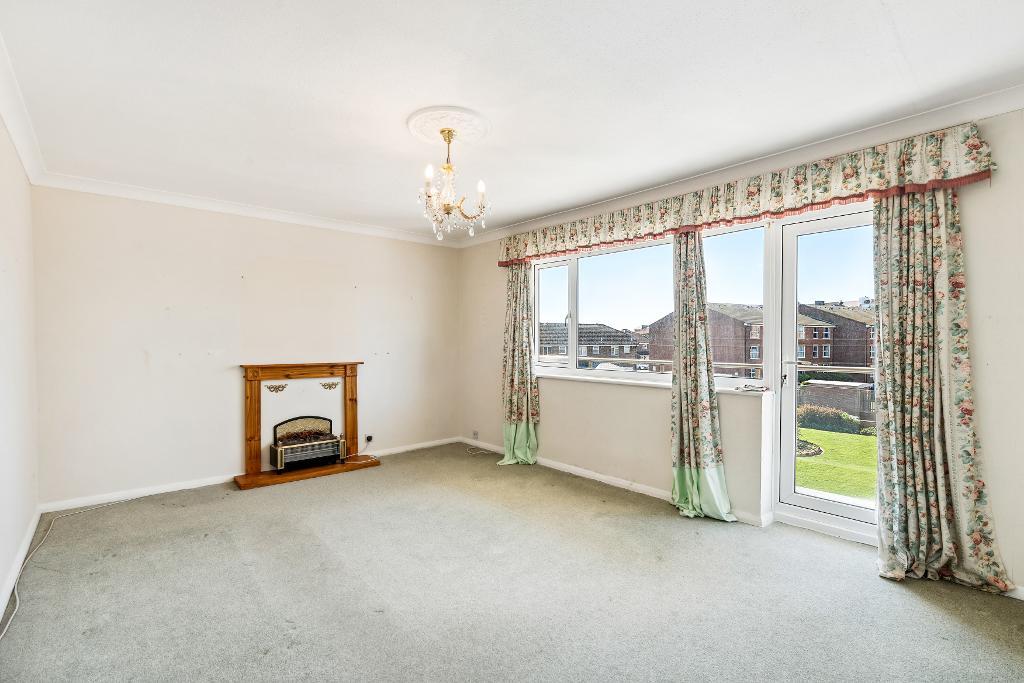 2 Bedroom Flat for Sale in Seaford, BN25 1HY