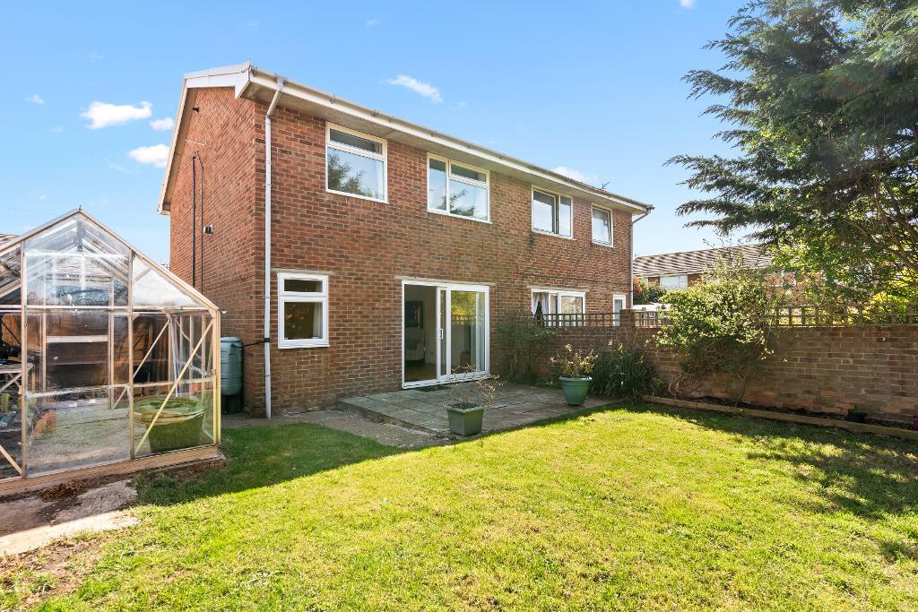 3 Bedroom House for Sale in Seaford, BN25 3TZ