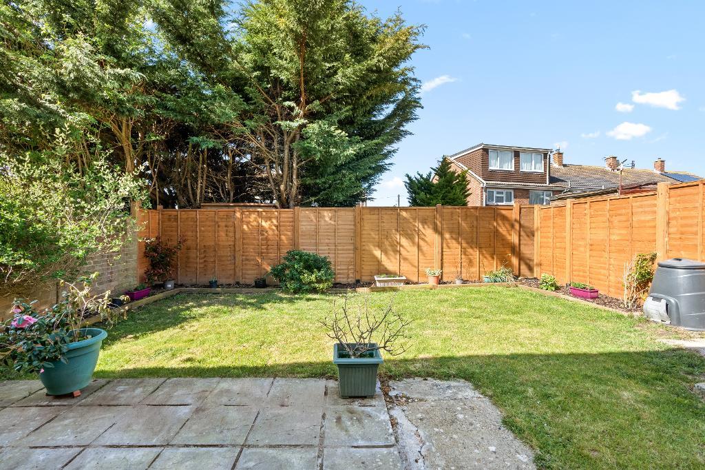 3 Bedroom House for Sale in Seaford, BN25 3TZ