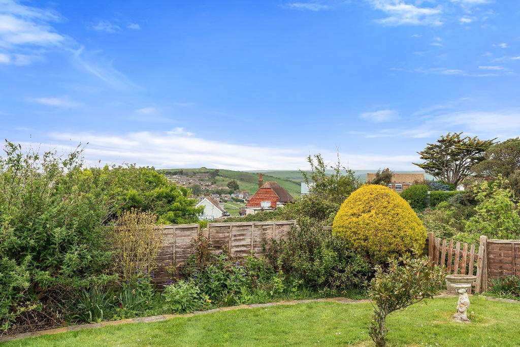 2 Bedroom Bungalow for Sale in Seaford, BN25 2RN