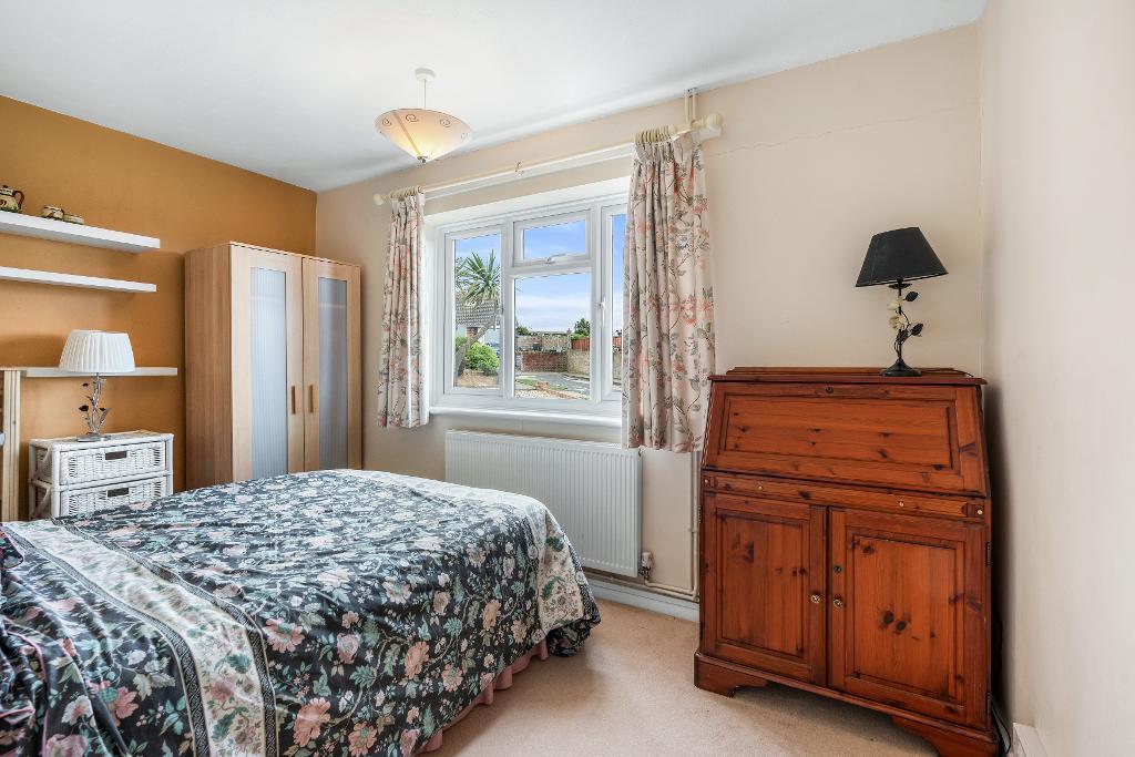 2 Bedroom Bungalow for Sale in Seaford, BN25 2RN