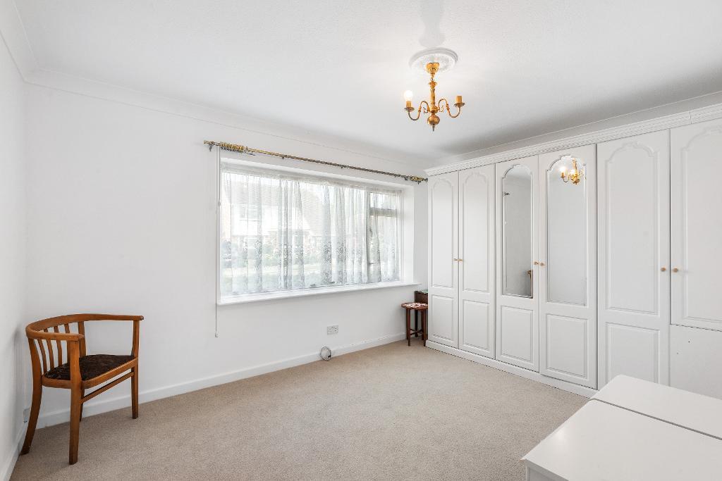 2 Bedroom Bungalow for Sale in Seaford, BN25 3AY