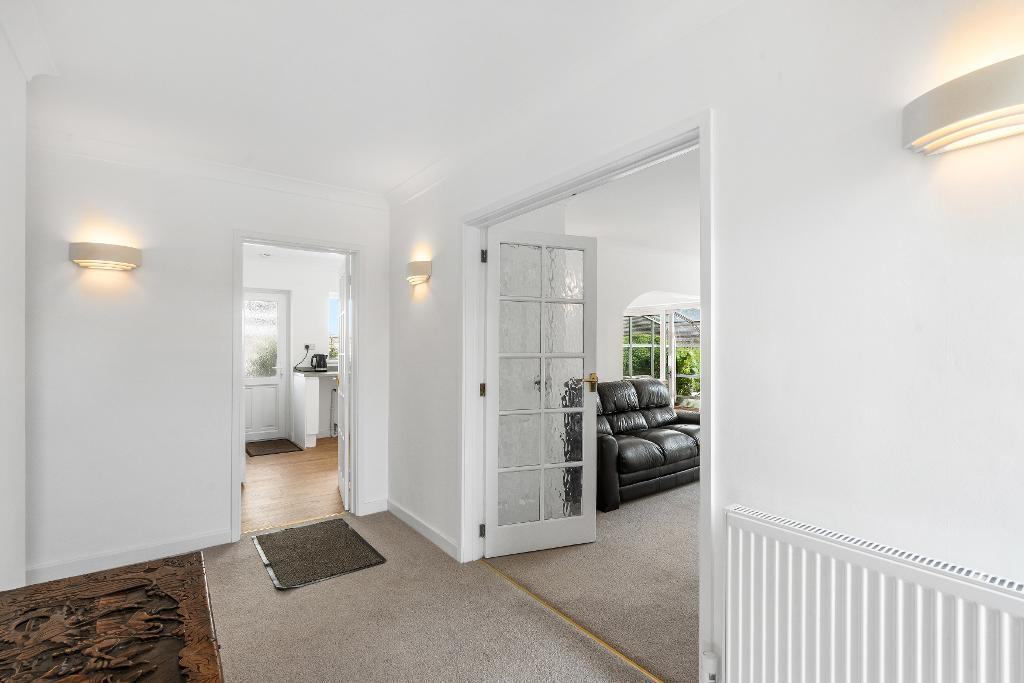 2 Bedroom Bungalow for Sale in Seaford, BN25 3AY
