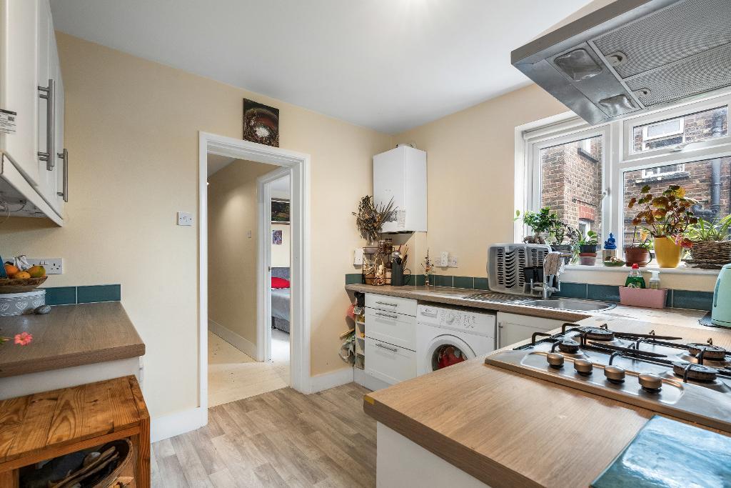 1 Bedroom Flat for Sale in Seaford, BN25 3QD