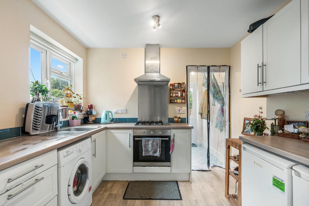 1 Bedroom Flat for Sale in Seaford, BN25 3QD
