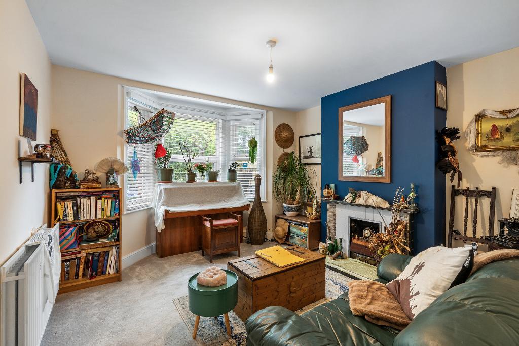 1 Bedroom Flat for Sale in Seaford, BN25 3QD