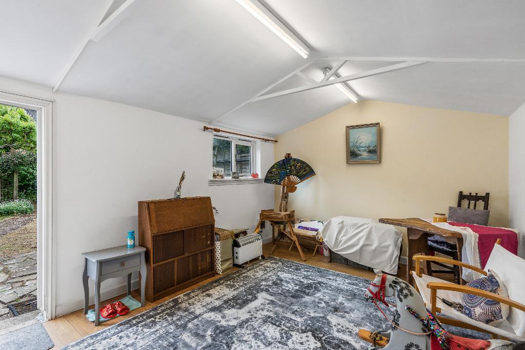 1 Bedroom Flat for Sale in Seaford, BN25 3QD