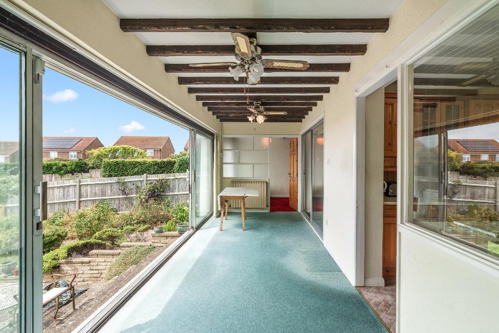 4 Bedroom Bungalow for Sale in Seaford, BN25 2RU
