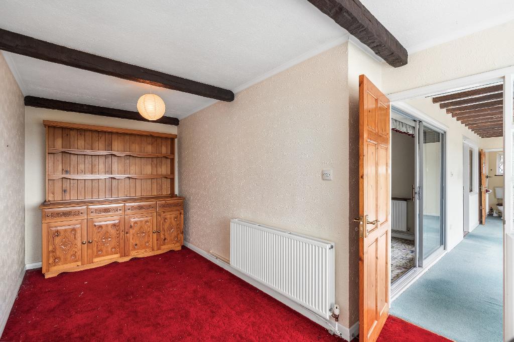 4 Bedroom Bungalow for Sale in Seaford, BN25 2RU