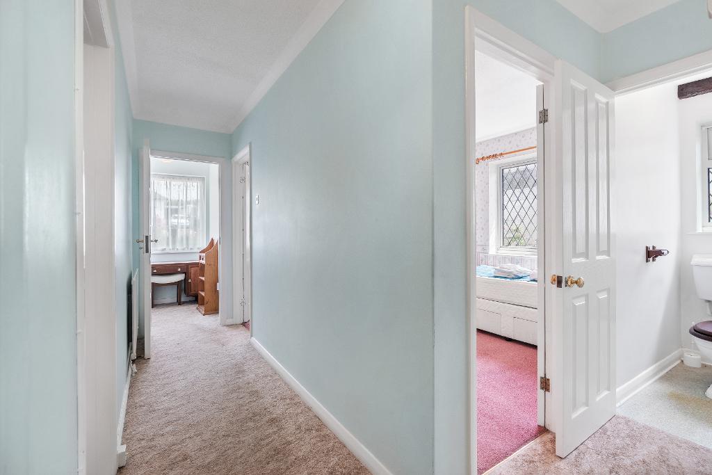 4 Bedroom Bungalow for Sale in Seaford, BN25 2RU