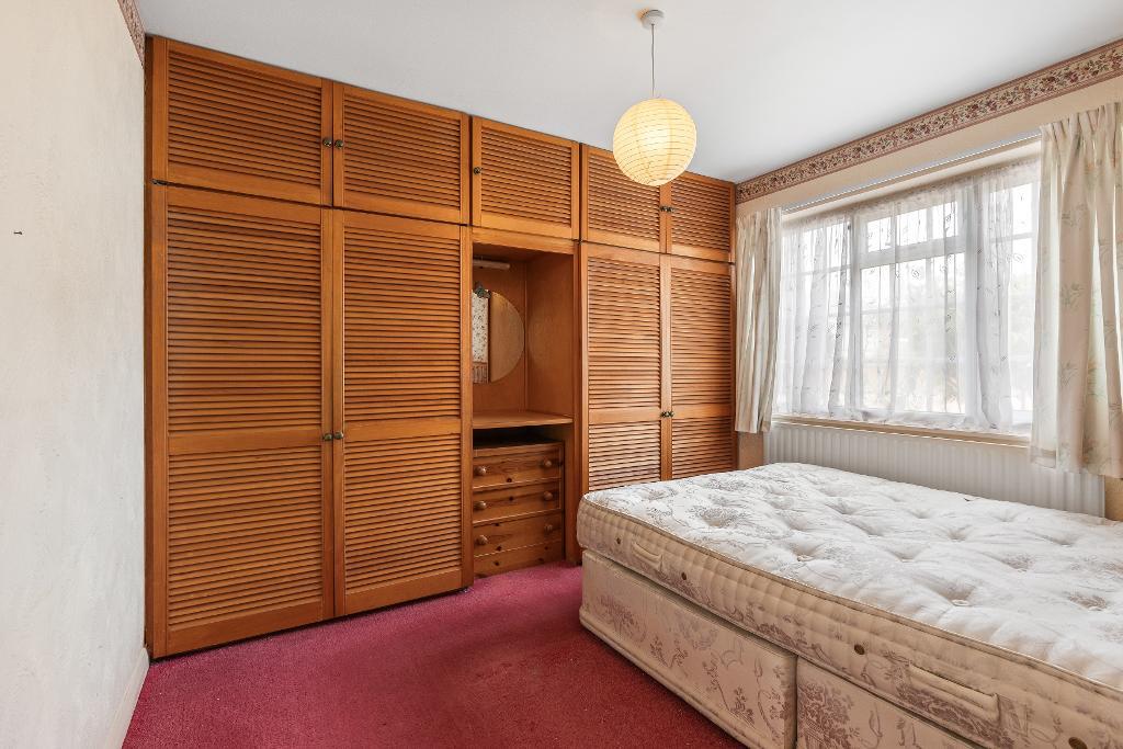 4 Bedroom Bungalow for Sale in Seaford, BN25 2RU