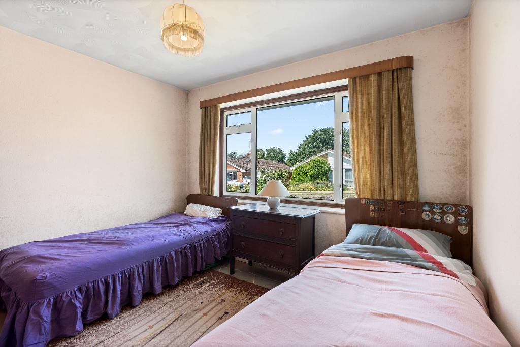 3 Bedroom Bungalow for Sale in Seaford, BN25 3RL