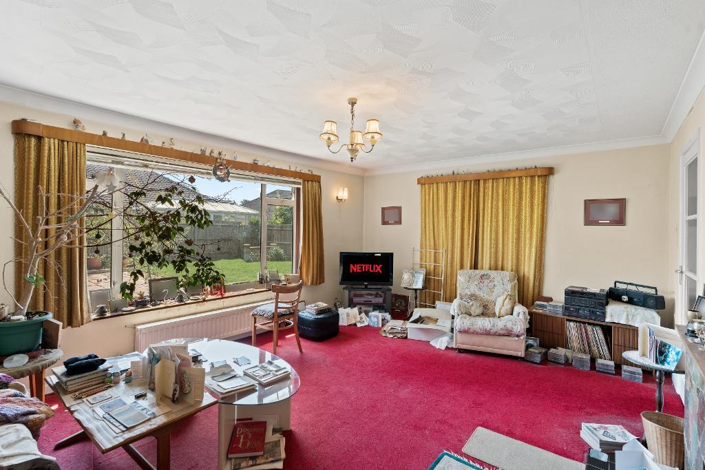 3 Bedroom Bungalow for Sale in Seaford, BN25 3RL