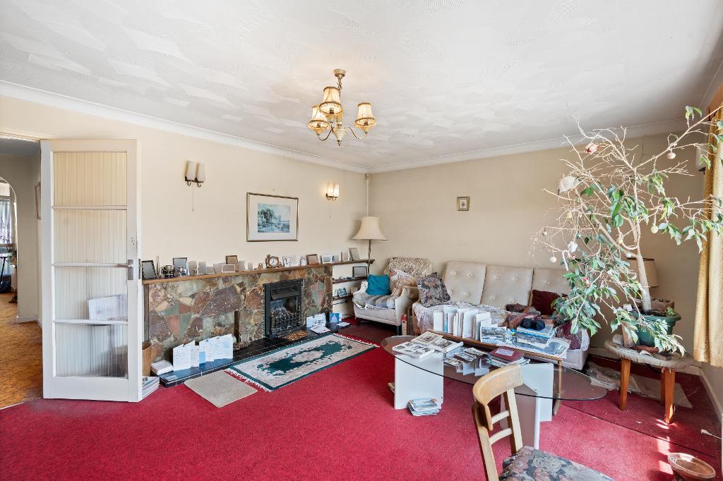 3 Bedroom Bungalow for Sale in Seaford, BN25 3RL