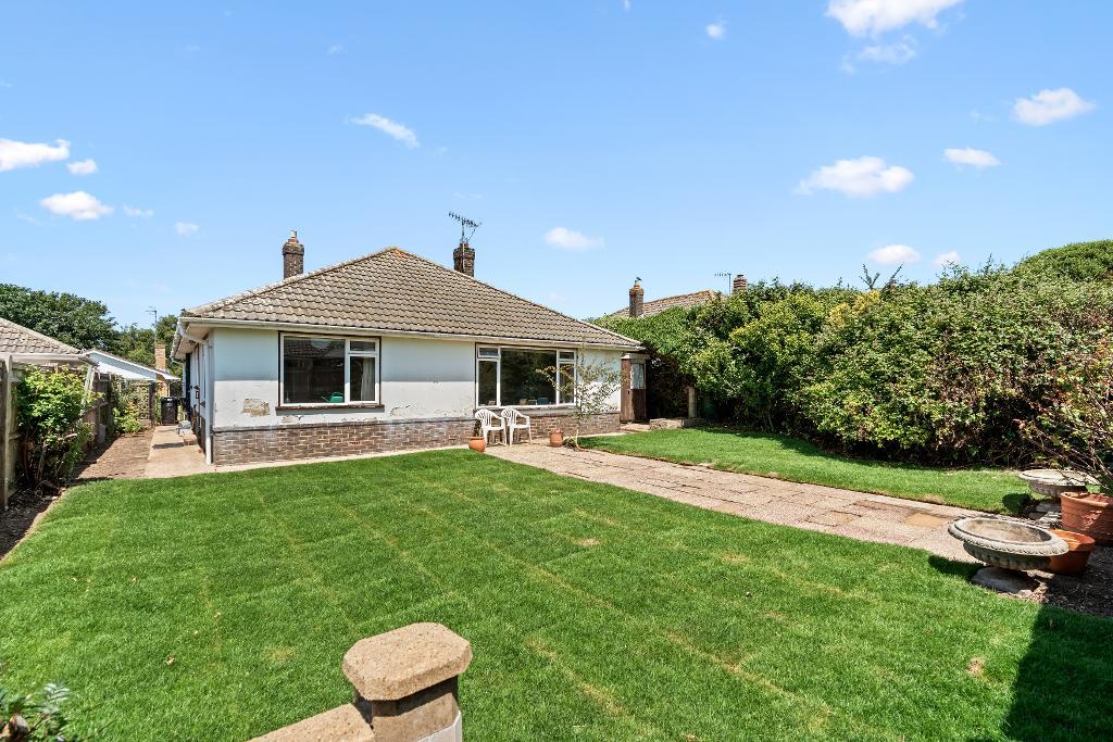 3 Bedroom Bungalow for Sale in Seaford, BN25 3RL