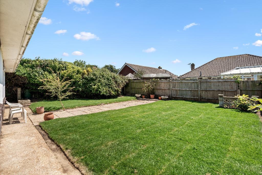 3 Bedroom Bungalow for Sale in Seaford, BN25 3RL