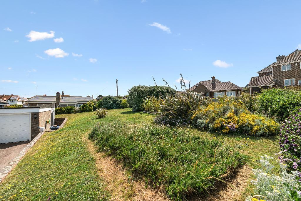 3 Bedroom Flat for Sale in Seaford, BN25 1BH